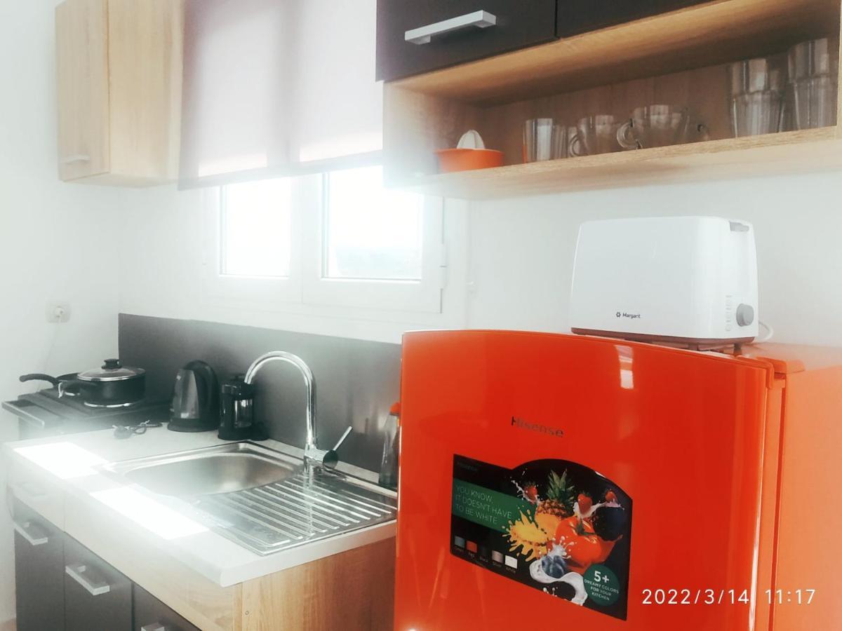 Studios Poseidonia Apartments 50 & 70 Sqm With Sea View Corinthe Extérieur photo