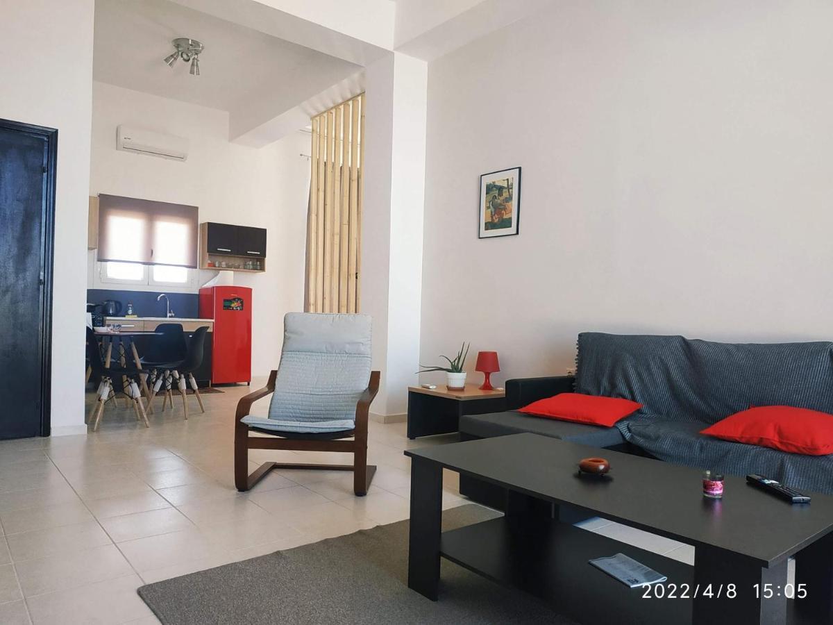 Studios Poseidonia Apartments 50 & 70 Sqm With Sea View Corinthe Extérieur photo