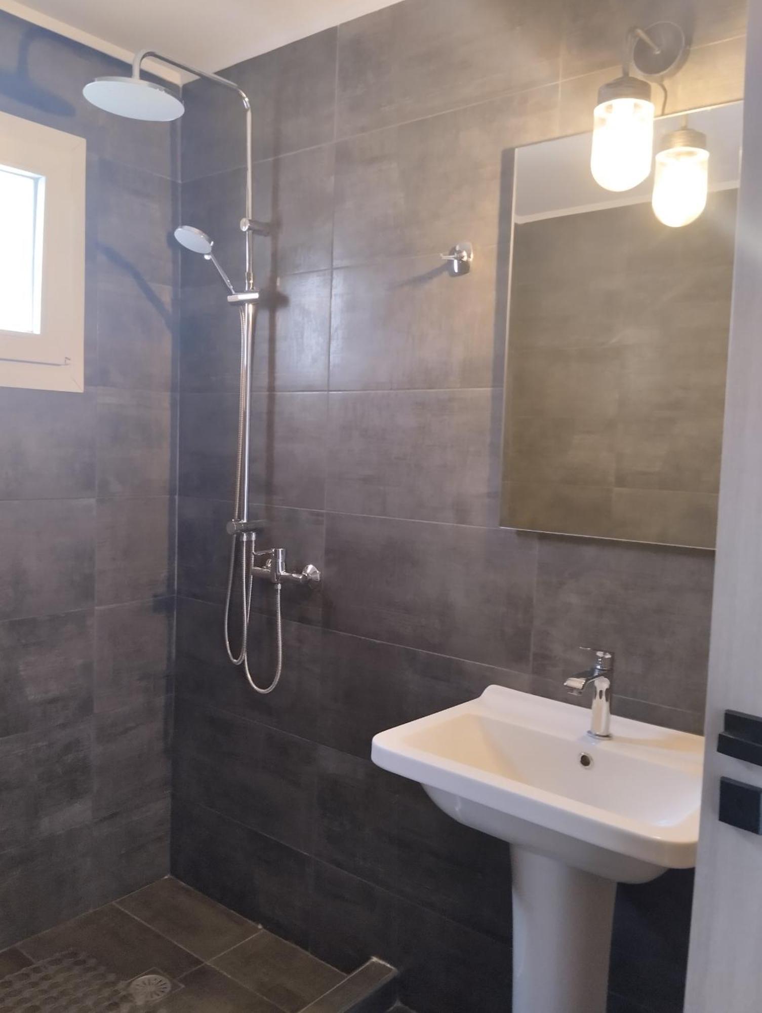 Studios Poseidonia Apartments 50 & 70 Sqm With Sea View Corinthe Extérieur photo
