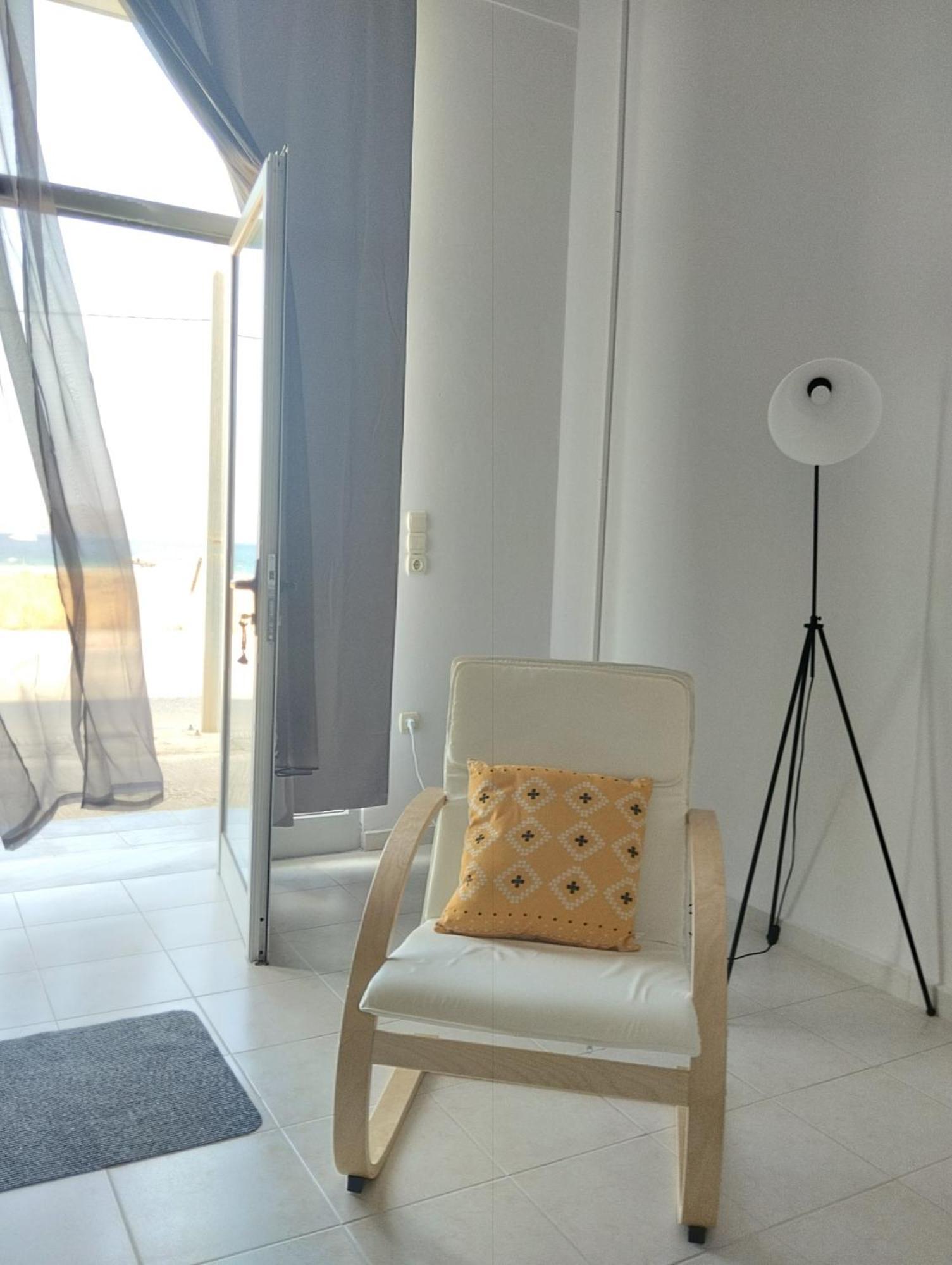 Studios Poseidonia Apartments 50 & 70 Sqm With Sea View Corinthe Extérieur photo